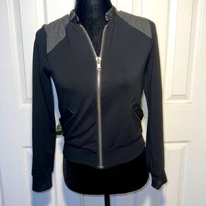 XS  Beach bunny Lounge Jacket